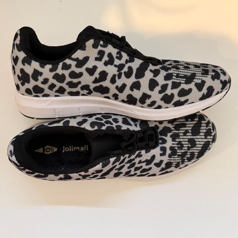 Women's Sneakers Size 10